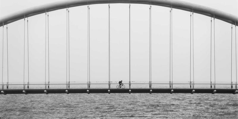 本末旅行：以文化探索为内核的高端商务休闲定制，重塑高尔夫与私密会谈的旅行规划艺术